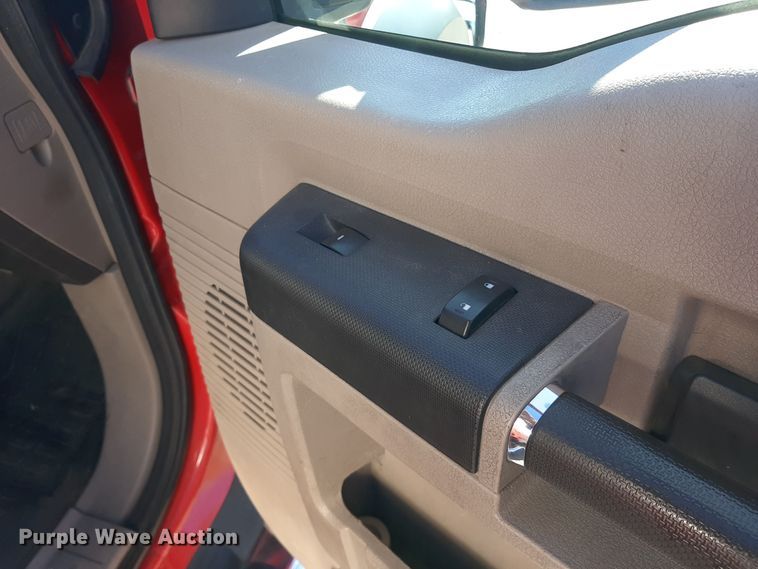 image for item LX9826 2010 Ford F550 Super Duty  Crew Cab rescue vehicle