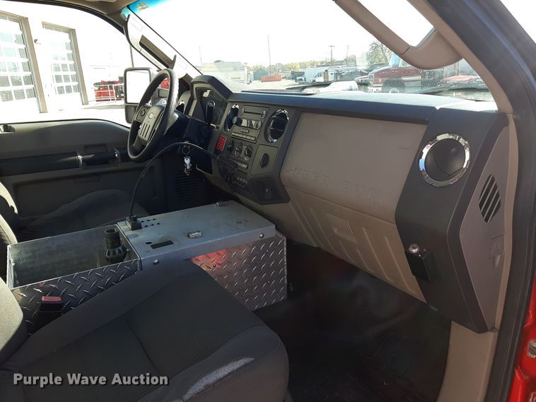 image for item LX9826 2010 Ford F550 Super Duty  Crew Cab rescue vehicle