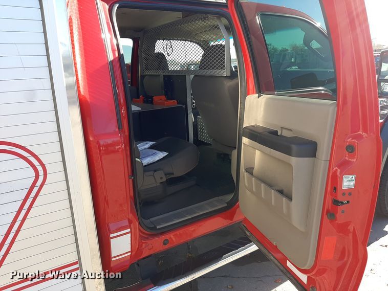 image for item LX9826 2010 Ford F550 Super Duty  Crew Cab rescue vehicle