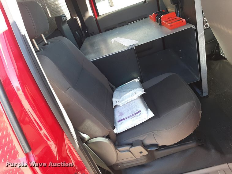 image for item LX9826 2010 Ford F550 Super Duty  Crew Cab rescue vehicle