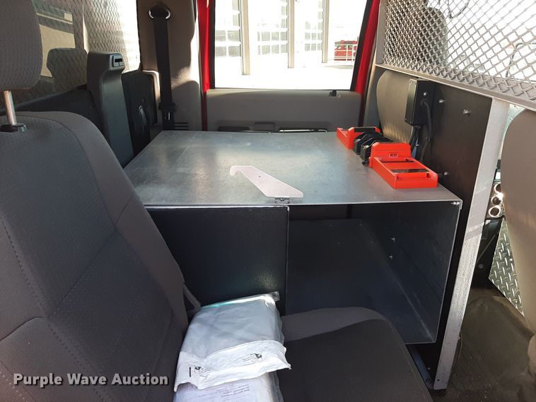 image for item LX9826 2010 Ford F550 Super Duty  Crew Cab rescue vehicle