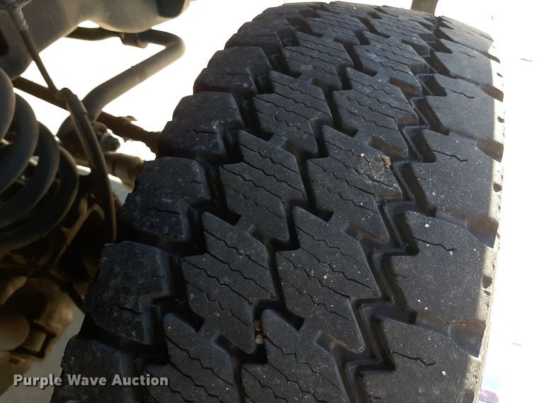 image for item LX9826 2010 Ford F550 Super Duty  Crew Cab rescue vehicle