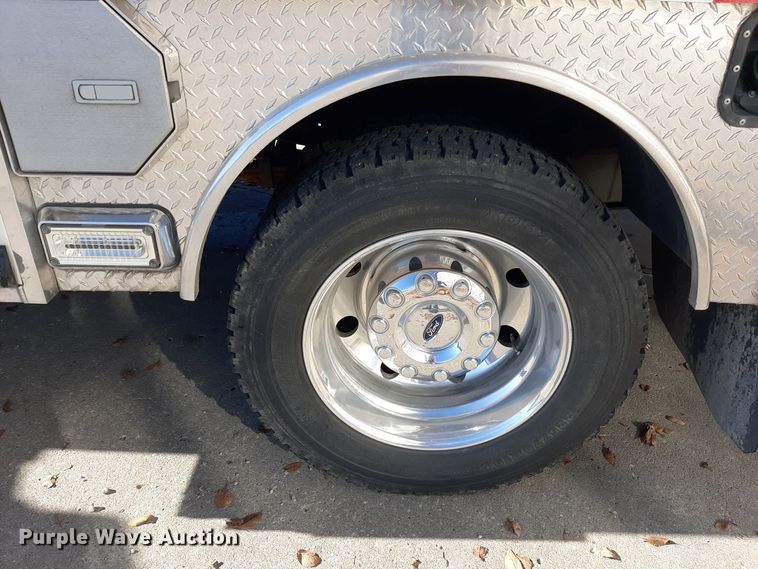 image for item LX9826 2010 Ford F550 Super Duty  Crew Cab rescue vehicle