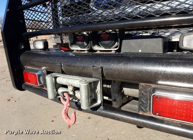 image for item LX9827 2008 Ford F550 Super Duty XLT  Crew Cab rescue vehicle