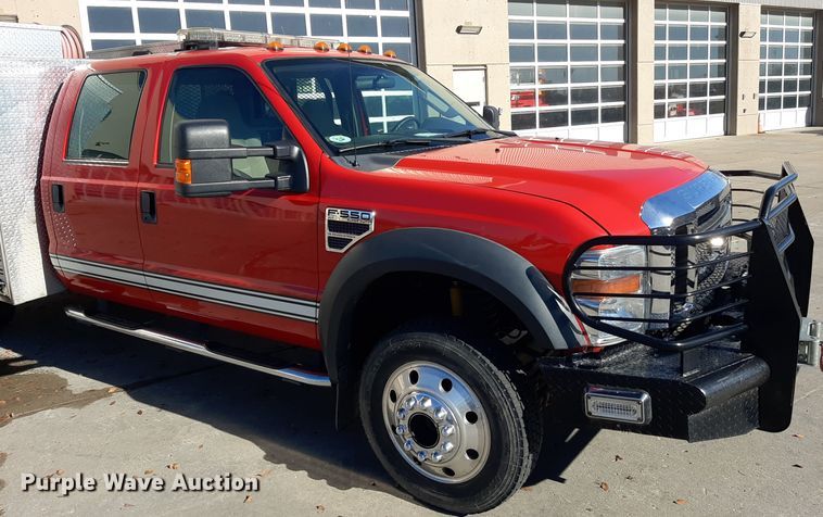 image for item LX9827 2008 Ford F550 Super Duty XLT  Crew Cab rescue vehicle