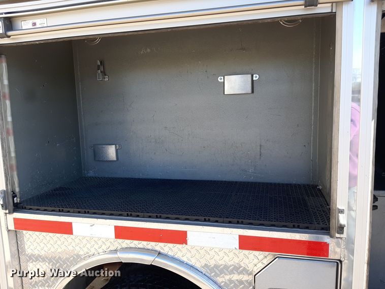 image for item LX9827 2008 Ford F550 Super Duty XLT  Crew Cab rescue vehicle