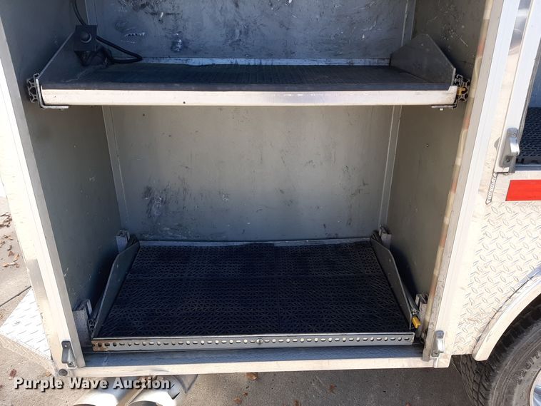 image for item LX9827 2008 Ford F550 Super Duty XLT  Crew Cab rescue vehicle