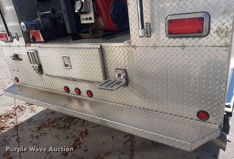 image for item LX9827 2008 Ford F550 Super Duty XLT  Crew Cab rescue vehicle