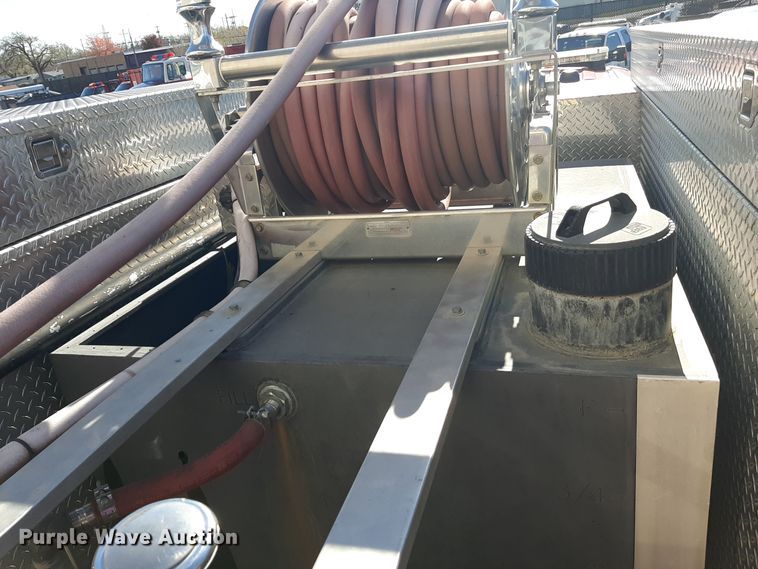 image for item LX9827 2008 Ford F550 Super Duty XLT  Crew Cab rescue vehicle