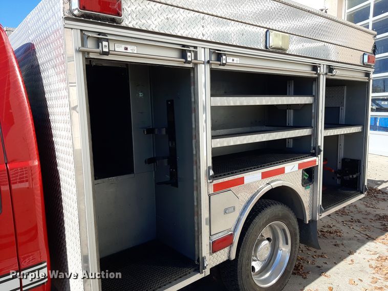 image for item LX9827 2008 Ford F550 Super Duty XLT  Crew Cab rescue vehicle