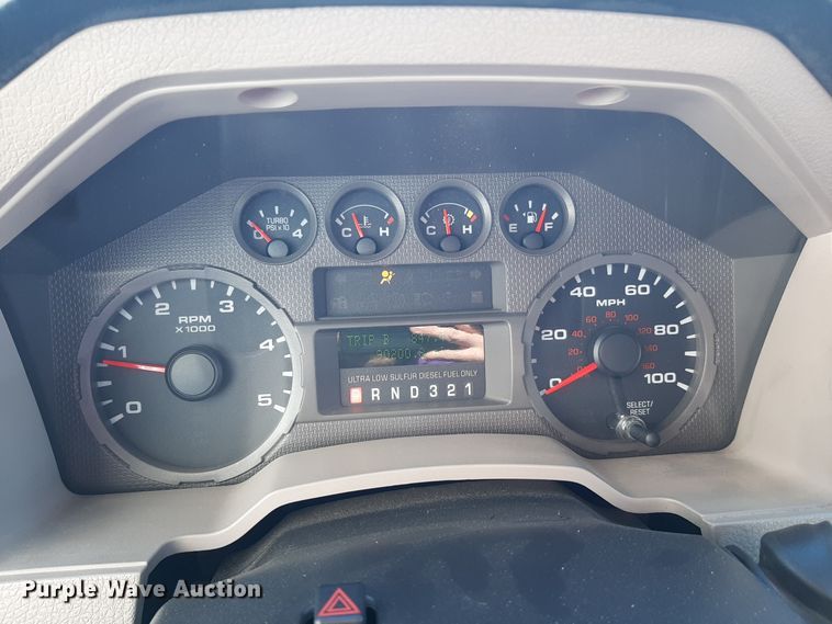 image for item LX9827 2008 Ford F550 Super Duty XLT  Crew Cab rescue vehicle