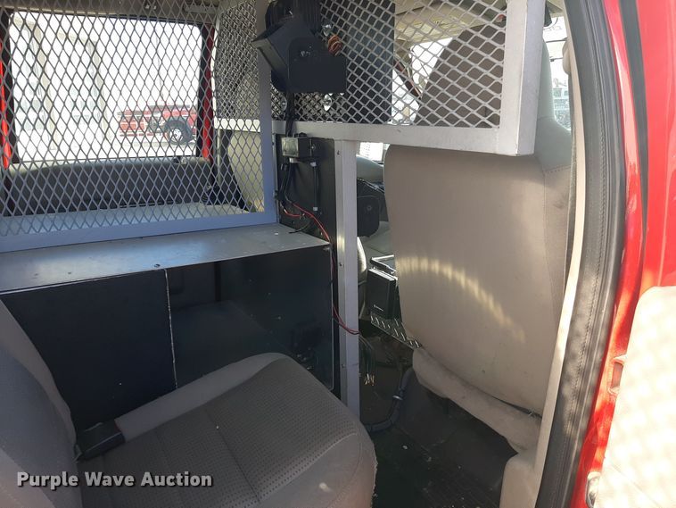 image for item LX9827 2008 Ford F550 Super Duty XLT  Crew Cab rescue vehicle