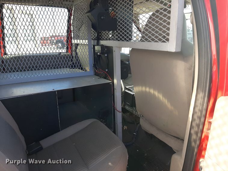 image for item LX9827 2008 Ford F550 Super Duty XLT  Crew Cab rescue vehicle