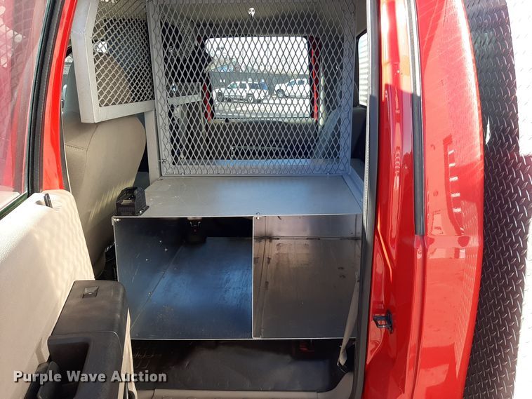 image for item LX9827 2008 Ford F550 Super Duty XLT  Crew Cab rescue vehicle