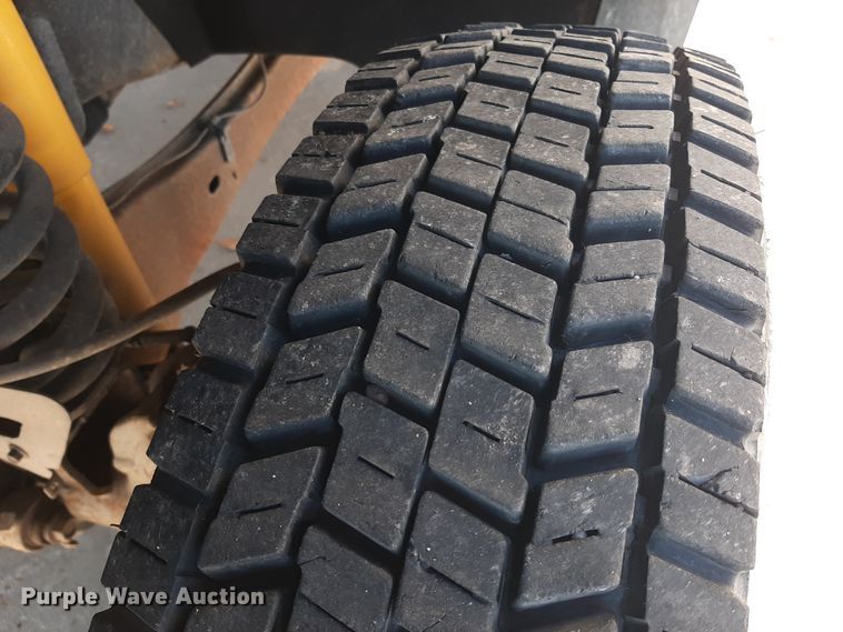 image for item LX9827 2008 Ford F550 Super Duty XLT  Crew Cab rescue vehicle