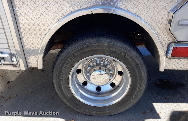 image for item LX9827 2008 Ford F550 Super Duty XLT  Crew Cab rescue vehicle