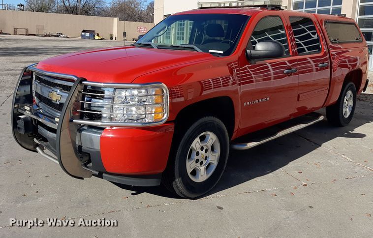 image for item LX9828 2009 Chevrolet Silverado 1500  Crew Cab pickup truck