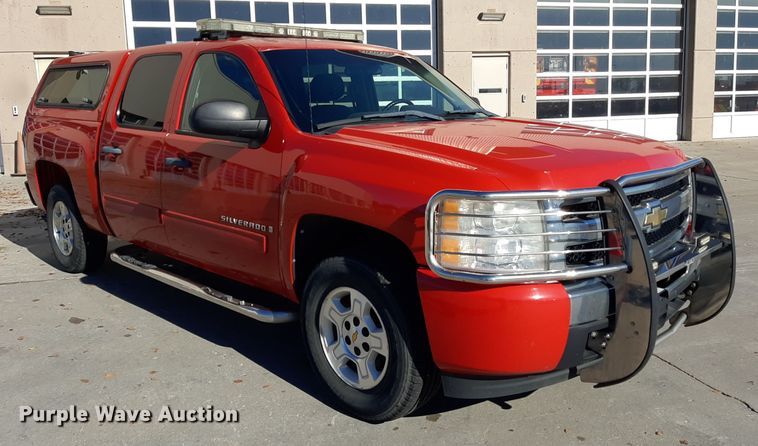 image for item LX9828 2009 Chevrolet Silverado 1500  Crew Cab pickup truck