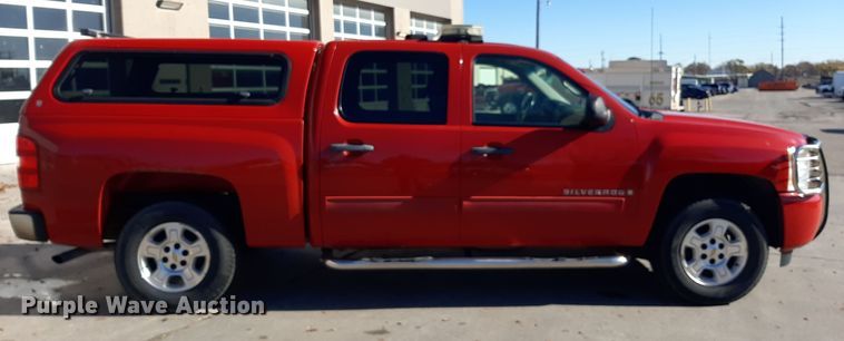 image for item LX9828 2009 Chevrolet Silverado 1500  Crew Cab pickup truck