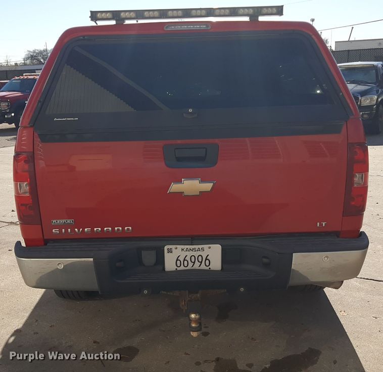 image for item LX9828 2009 Chevrolet Silverado 1500  Crew Cab pickup truck