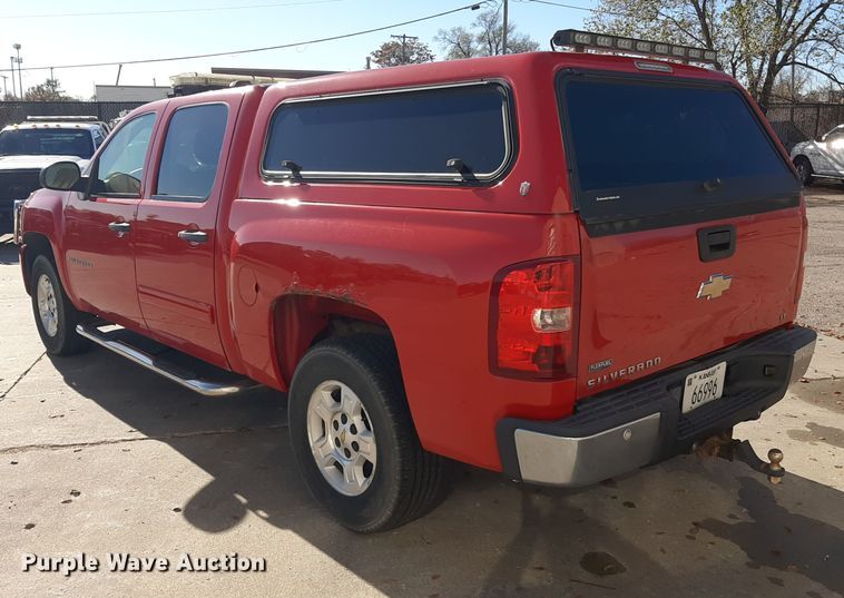 image for item LX9828 2009 Chevrolet Silverado 1500  Crew Cab pickup truck