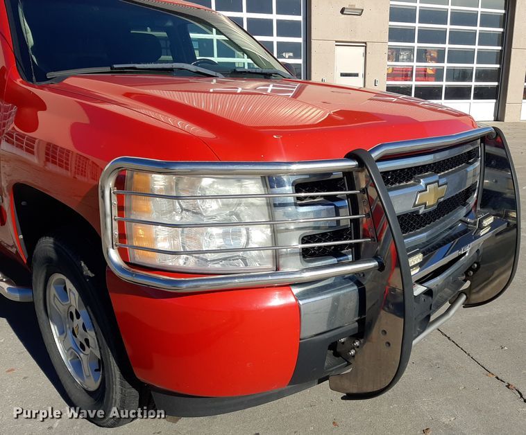 image for item LX9828 2009 Chevrolet Silverado 1500  Crew Cab pickup truck