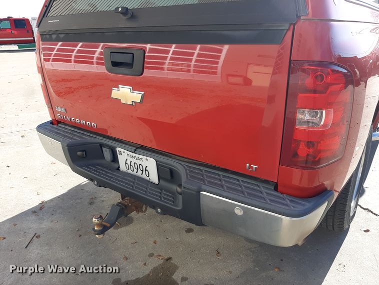 image for item LX9828 2009 Chevrolet Silverado 1500  Crew Cab pickup truck