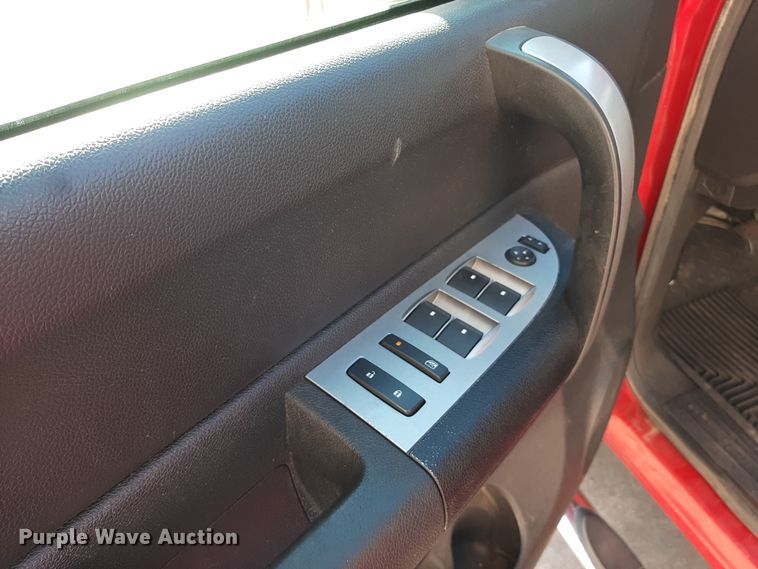 image for item LX9828 2009 Chevrolet Silverado 1500  Crew Cab pickup truck