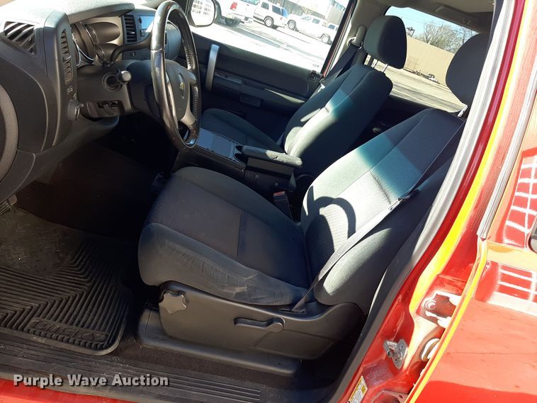 image for item LX9828 2009 Chevrolet Silverado 1500  Crew Cab pickup truck