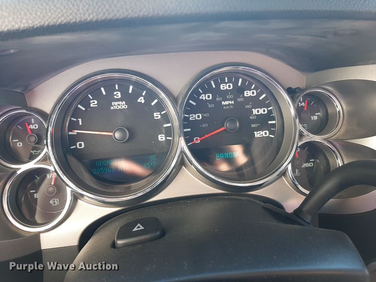 image for item LX9828 2009 Chevrolet Silverado 1500  Crew Cab pickup truck