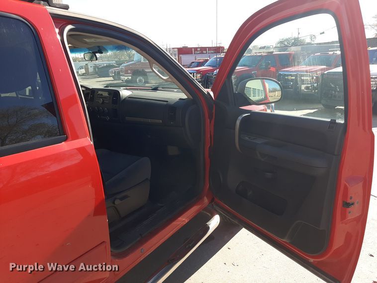 image for item LX9828 2009 Chevrolet Silverado 1500  Crew Cab pickup truck