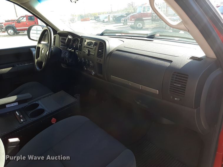 image for item LX9828 2009 Chevrolet Silverado 1500  Crew Cab pickup truck