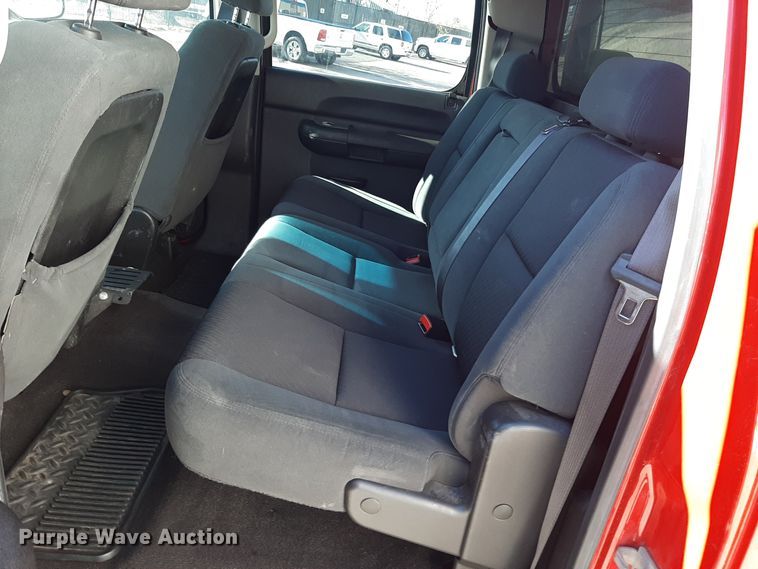 image for item LX9828 2009 Chevrolet Silverado 1500  Crew Cab pickup truck