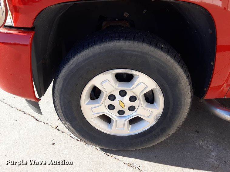 image for item LX9828 2009 Chevrolet Silverado 1500  Crew Cab pickup truck