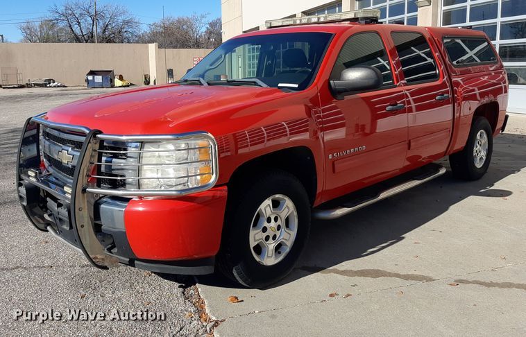 image for item LX9829 2009 Chevrolet Silverado 1500  Crew Cab pickup truck