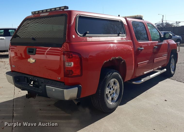 image for item LX9829 2009 Chevrolet Silverado 1500  Crew Cab pickup truck