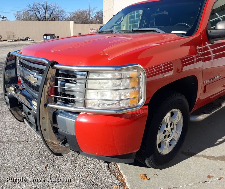 image for item LX9829 2009 Chevrolet Silverado 1500  Crew Cab pickup truck