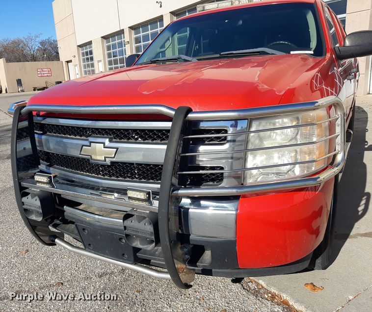 image for item LX9829 2009 Chevrolet Silverado 1500  Crew Cab pickup truck