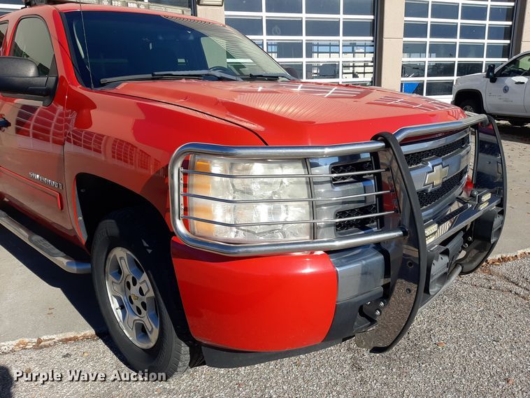 image for item LX9829 2009 Chevrolet Silverado 1500  Crew Cab pickup truck