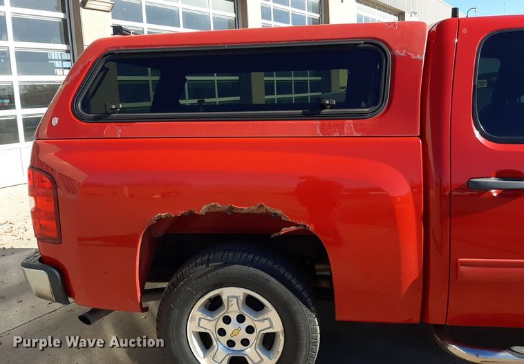 image for item LX9829 2009 Chevrolet Silverado 1500  Crew Cab pickup truck