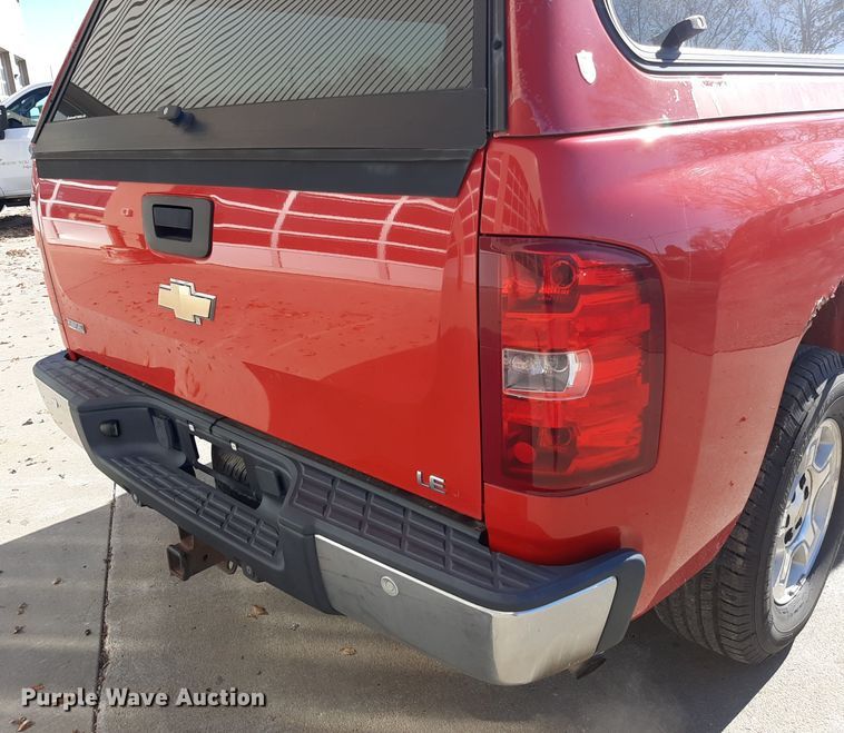 image for item LX9829 2009 Chevrolet Silverado 1500  Crew Cab pickup truck