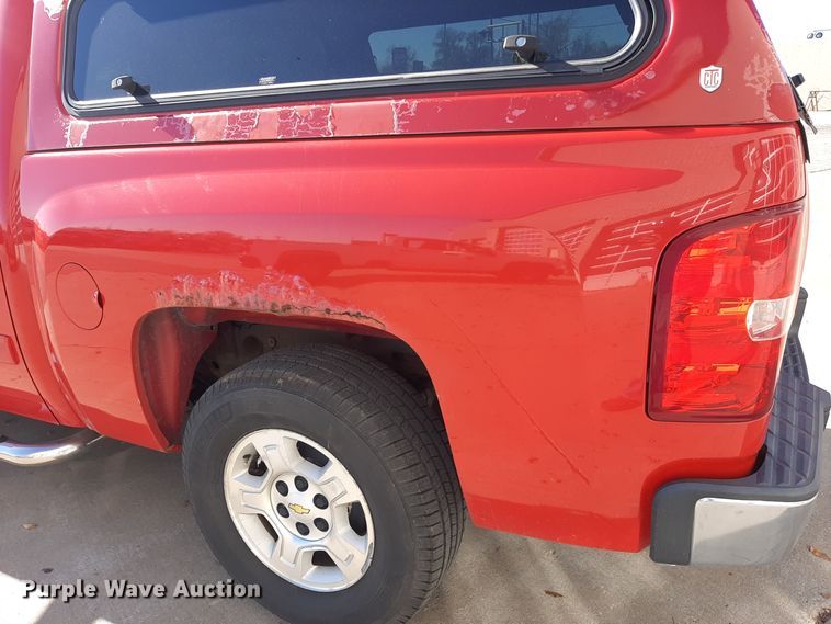 image for item LX9829 2009 Chevrolet Silverado 1500  Crew Cab pickup truck