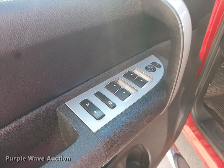 image for item LX9829 2009 Chevrolet Silverado 1500  Crew Cab pickup truck