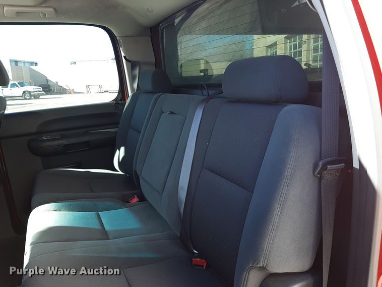 image for item LX9829 2009 Chevrolet Silverado 1500  Crew Cab pickup truck