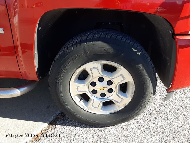 image for item LX9829 2009 Chevrolet Silverado 1500  Crew Cab pickup truck