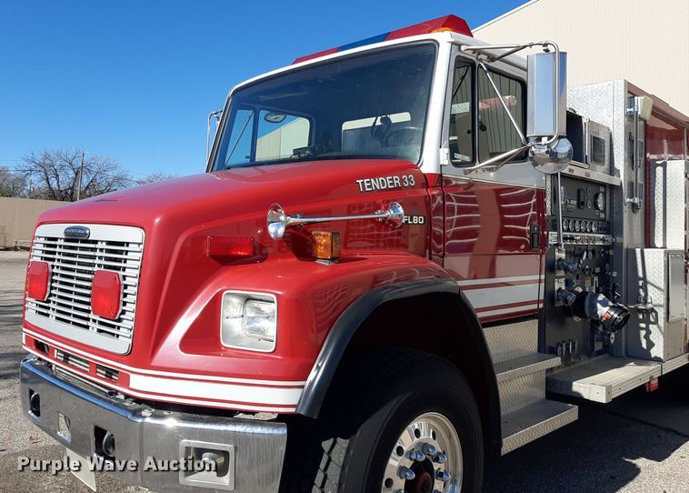 image for item LX9830 2000 Freightliner FL80  pumper fire truck