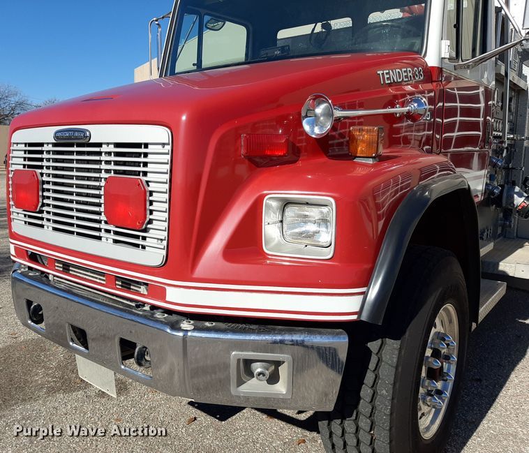 image for item LX9830 2000 Freightliner FL80  pumper fire truck