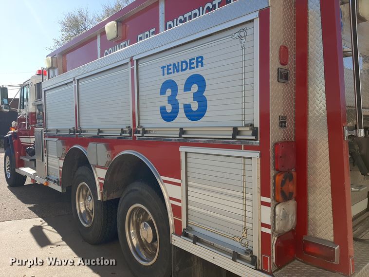 image for item LX9830 2000 Freightliner FL80  pumper fire truck
