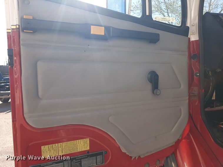 image for item LX9830 2000 Freightliner FL80  pumper fire truck