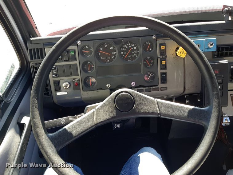 image for item LX9830 2000 Freightliner FL80  pumper fire truck